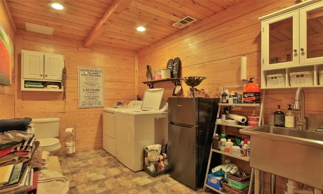 522 Whispering Meadow, Magnolia, TX 77355