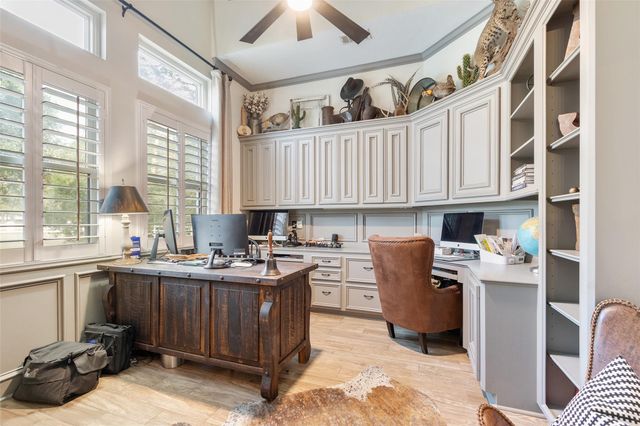 522 Whispering Meadow, Magnolia, TX 77355