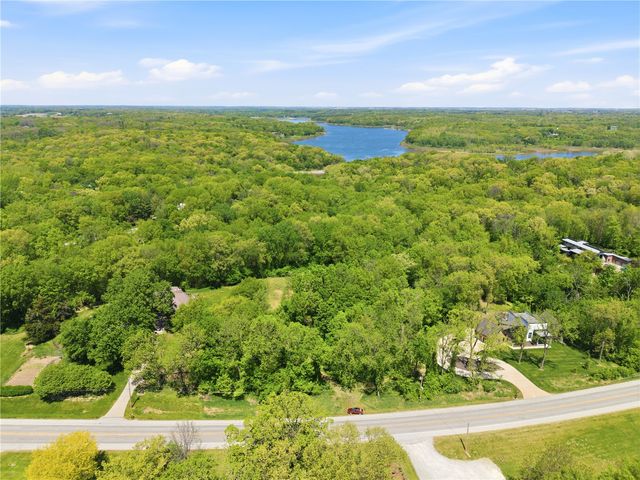 3916 West Overlook Road NE, Iowa City, IA 52240
