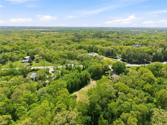 3916 West Overlook Road NE, Iowa City, IA 52240