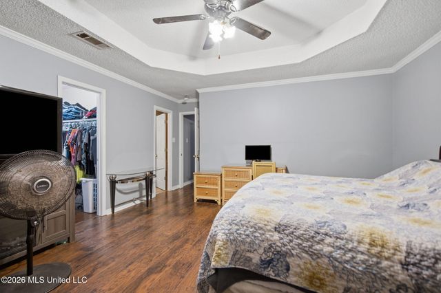 1325 S 10th Street, Ocean Springs, MS 39564