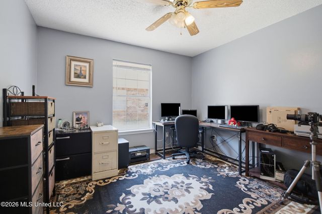 1325 S 10th Street, Ocean Springs, MS 39564