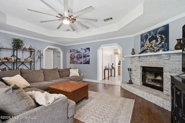 1325 S 10th Street, Ocean Springs, MS 39564