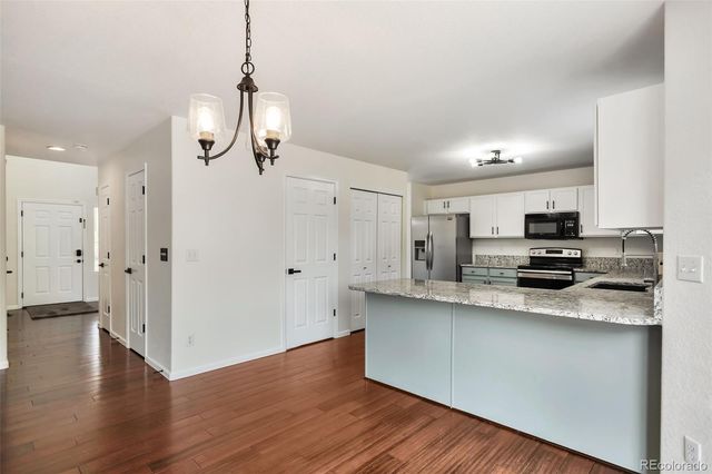 1248 Red Mountain Drive, Longmont, CO 80504