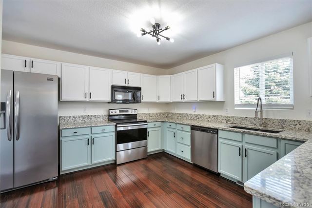 1248 Red Mountain Drive, Longmont, CO 80504