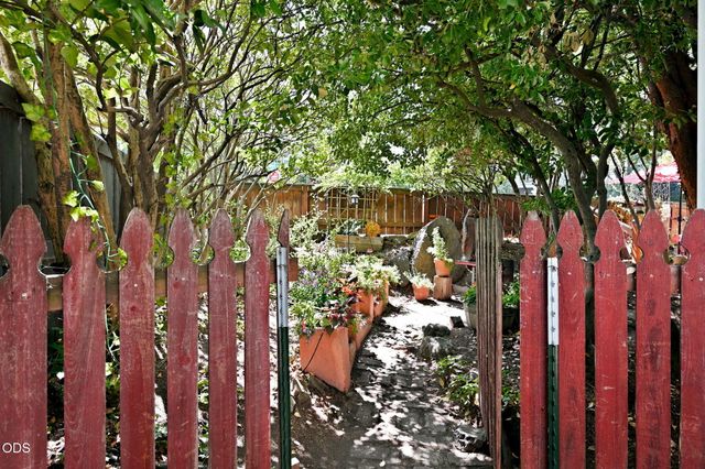508 N Main Street, Ashland, OR 97520