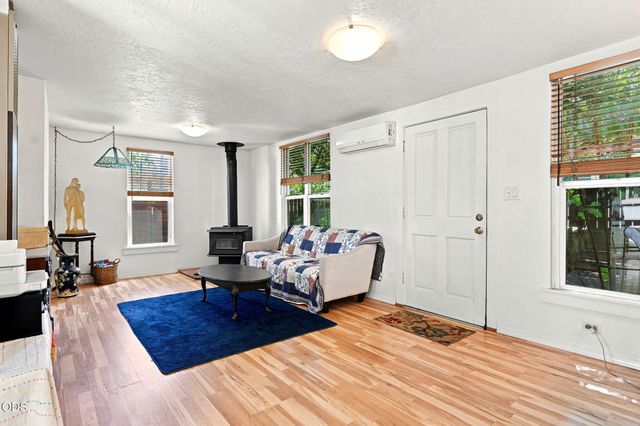 508 N Main Street, Ashland, OR 97520