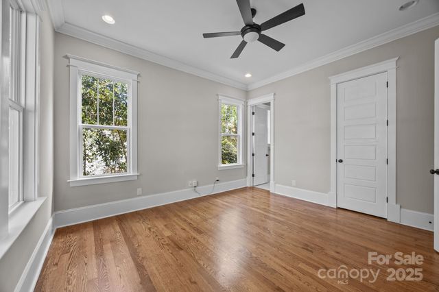 933 Sedgefield Road, Charlotte, NC 28209