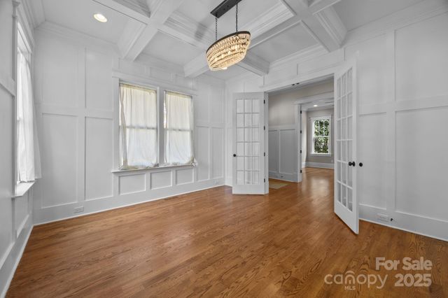 933 Sedgefield Road, Charlotte, NC 28209