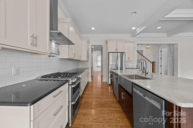 933 Sedgefield Road, Charlotte, NC 28209