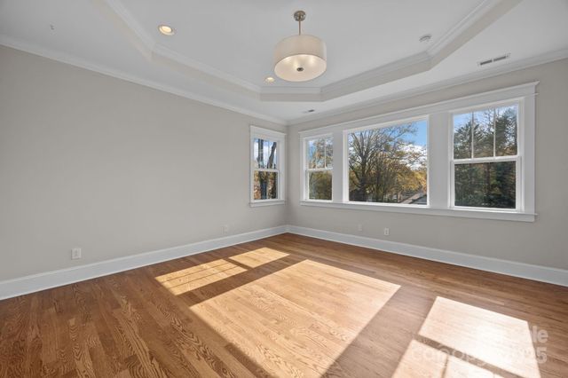 933 Sedgefield Road, Charlotte, NC 28209