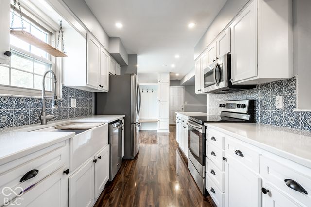 72 Parkview Road, Carmel, IN 46032