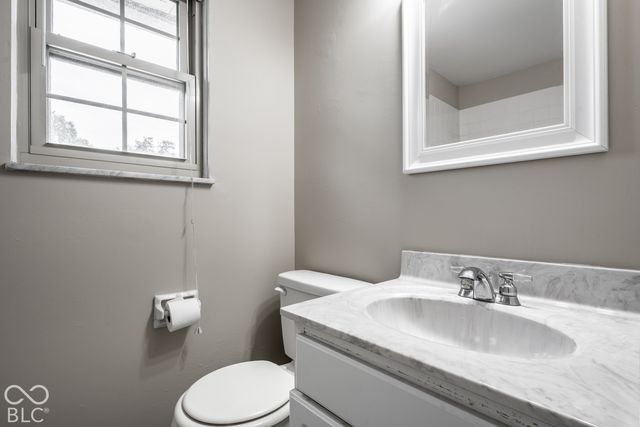 72 Parkview Road, Carmel, IN 46032