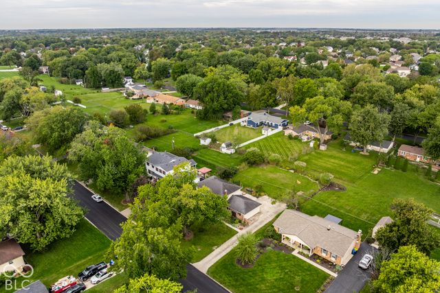 72 Parkview Road, Carmel, IN 46032