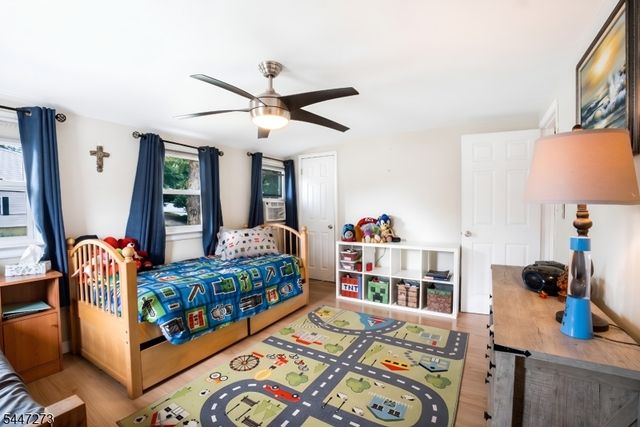 1 Oak Ln, Ringwood Boro, NJ 07456