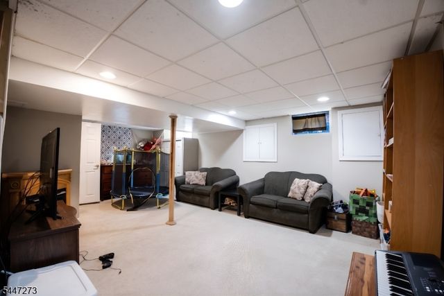 1 Oak Ln, Ringwood Boro, NJ 07456