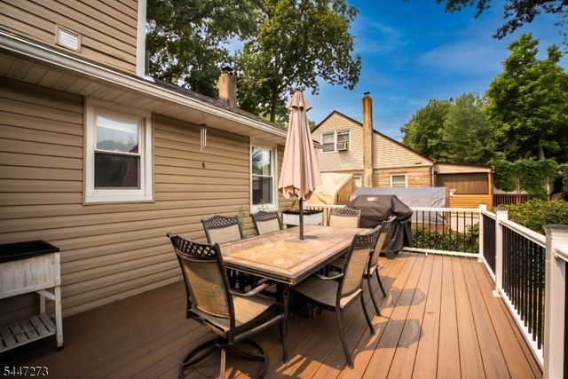 1 Oak Ln, Ringwood Boro, NJ 07456
