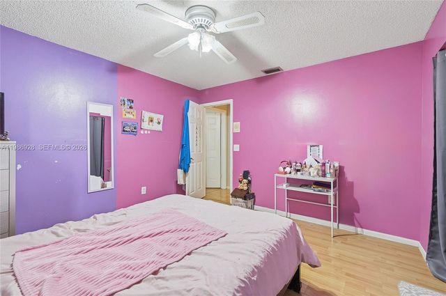 1421 SW 97th Ave, Pembroke Pines, FL 33025