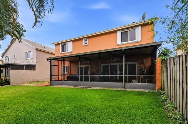 1421 SW 97th Ave, Pembroke Pines, FL 33025