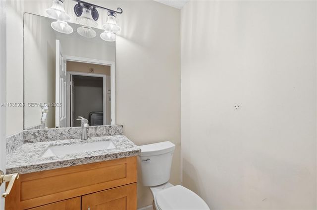 1421 SW 97th Ave, Pembroke Pines, FL 33025