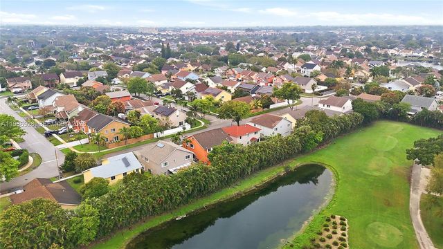 1421 SW 97th Ave, Pembroke Pines, FL 33025