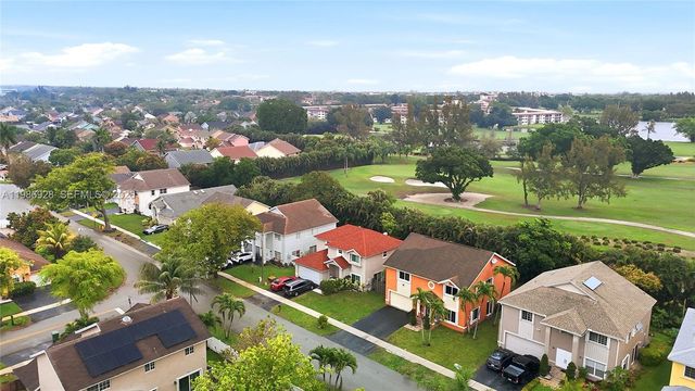 1421 SW 97th Ave, Pembroke Pines, FL 33025