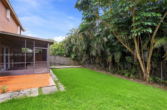 1421 SW 97th Ave, Pembroke Pines, FL 33025