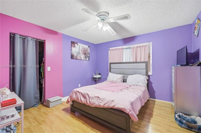 1421 SW 97th Ave, Pembroke Pines, FL 33025