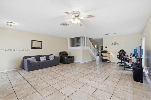 1421 SW 97th Ave, Pembroke Pines, FL 33025