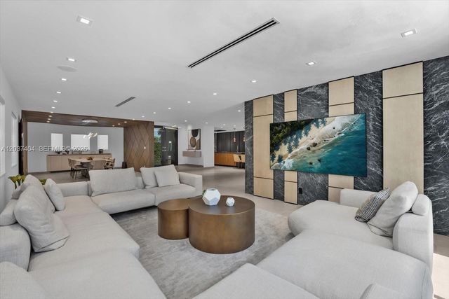 431 Layne Blvd, Hallandale Beach, FL 33009