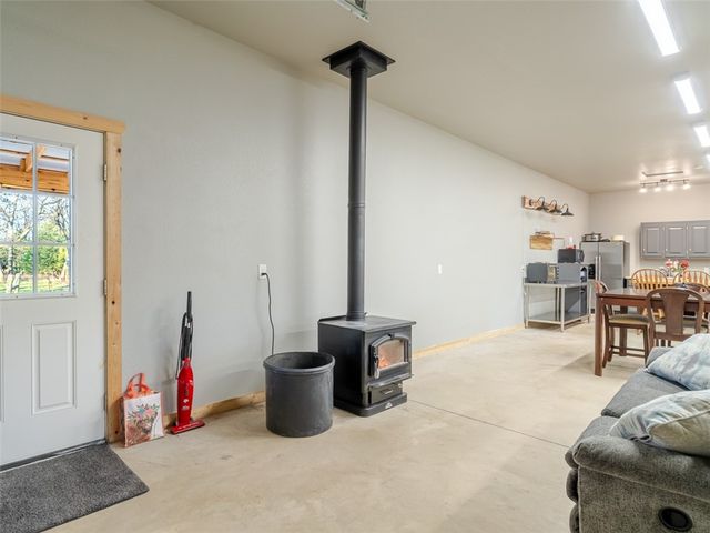 13313 Pritchard Road, Gravette, AR 72736