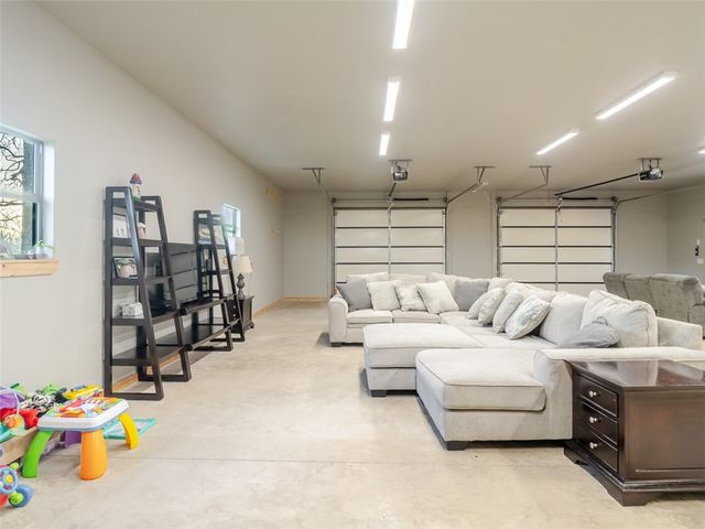 13313 Pritchard Road, Gravette, AR 72736