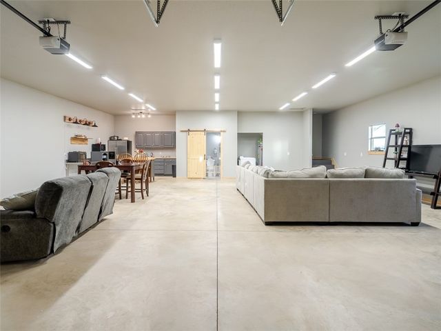 13313 Pritchard Road, Gravette, AR 72736