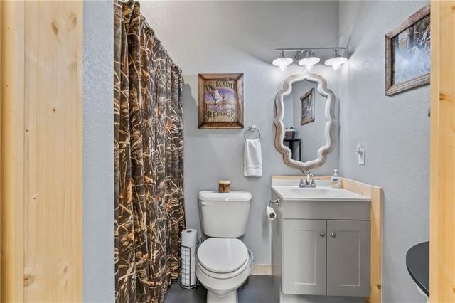 13313 Pritchard Road, Gravette, AR 72736