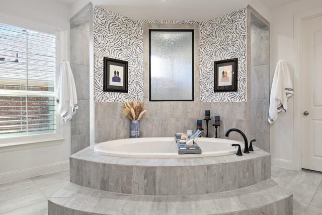 290 Brentwood DR, Austin, TX 78737