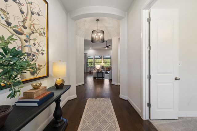 290 Brentwood DR, Austin, TX 78737