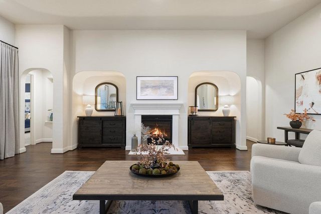 290 Brentwood DR, Austin, TX 78737