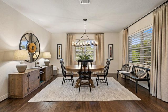 290 Brentwood DR, Austin, TX 78737