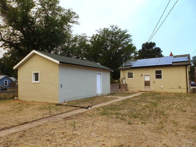 1422 Palmer Ave, Pueblo, CO 81004