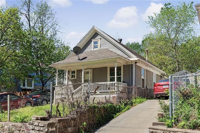 1632 Topping Avenue, Kansas City, MO 64126