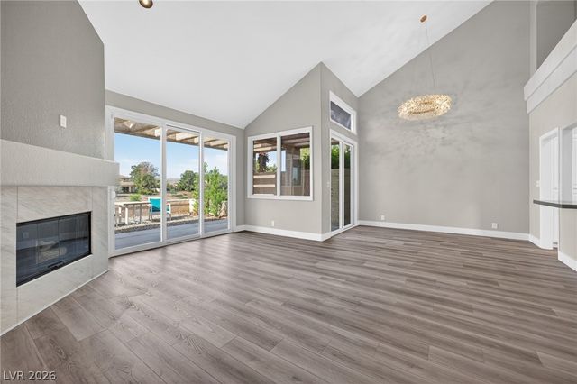 8185 Round Hills Circle, Las Vegas, NV 89113