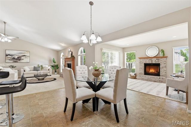 417 Parkshire Place Drive, Dardenne Prairie, MO 63368