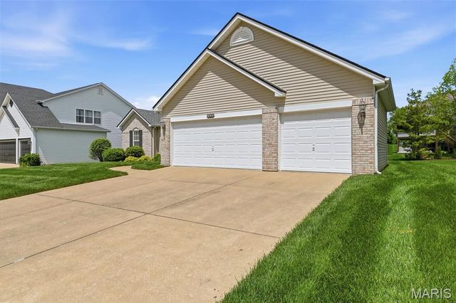 417 Parkshire Place Drive, Dardenne Prairie, MO 63368