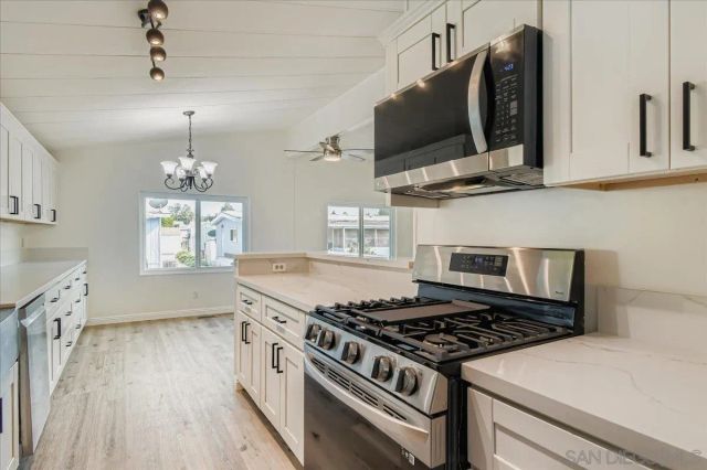 11949 Riverside Dr, Lakeside, CA 92040