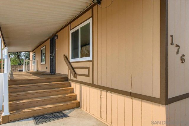 11949 Riverside Dr, Lakeside, CA 92040