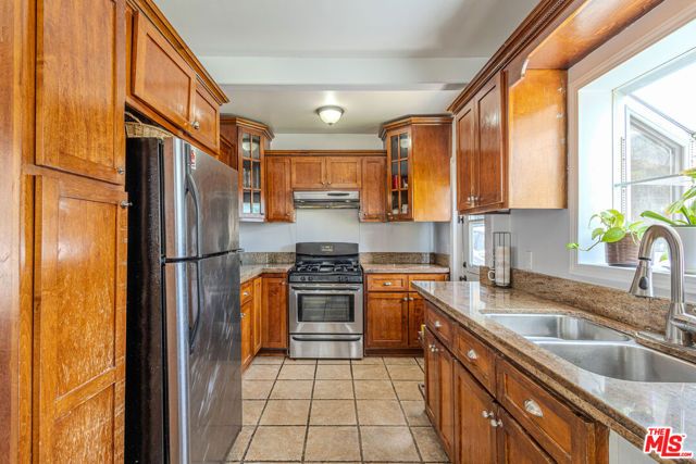 1601 S Adams Street, Glendale, CA 91205