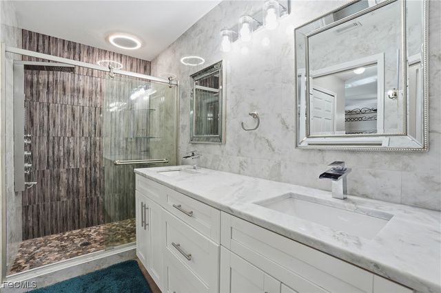 4421 SW 14th PL, Cape Coral, FL 33914