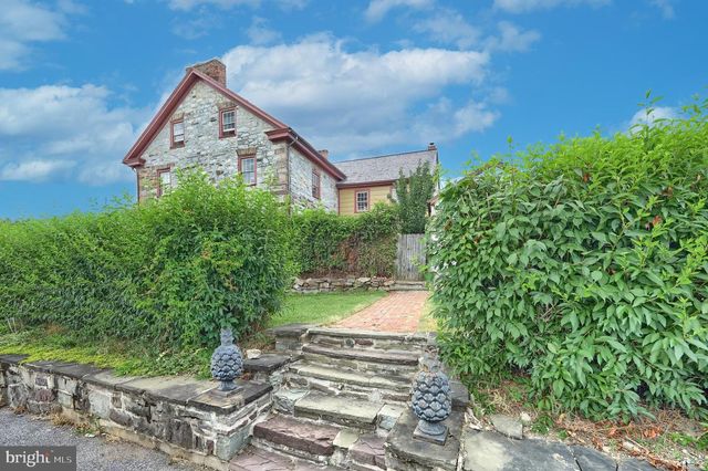 4415-A W MARKET ST, York, PA 17408