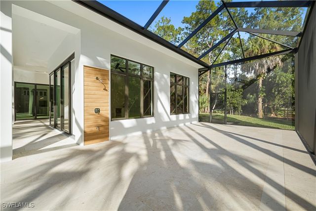 5000 Palmetto Woods DR, Naples, FL 34119