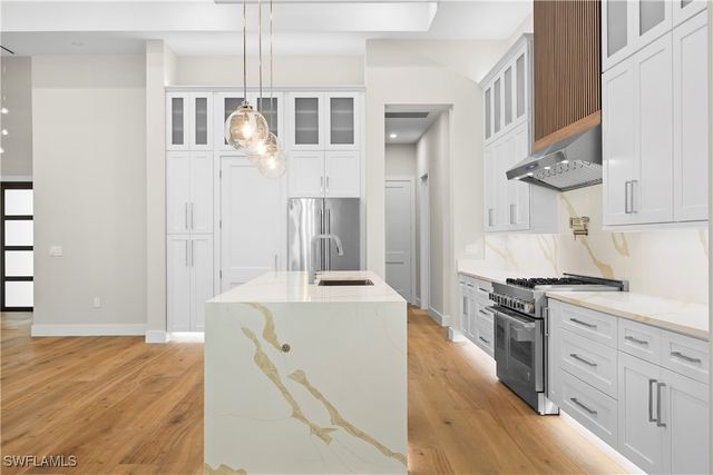 5000 Palmetto Woods DR, Naples, FL 34119